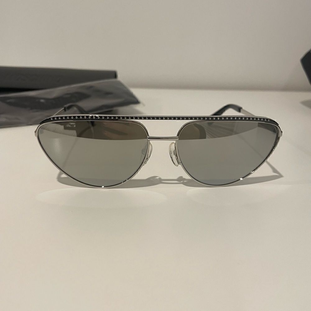 NIB Silver Mirror Cateye Moschino Sunglasses